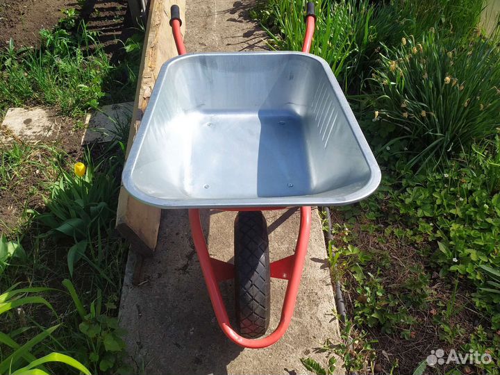 Тачка строительная новая