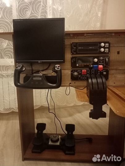 Продам saitek штурвал,руды,педали и панели