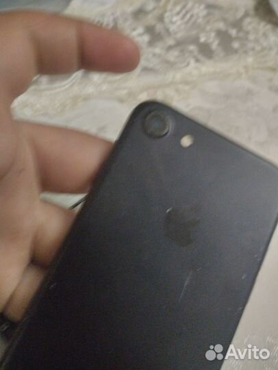 Телефон iPhone 7 не работает