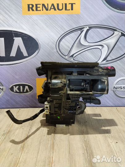 Корпус печки отопителя Renault clio 3