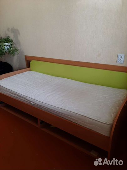 Набор детской мебели, детская кровать с матрасом