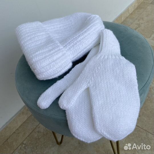 Комплект шапка, варежки и снуд