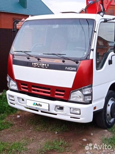 Isuzu NQR75 с КМУ, 2010