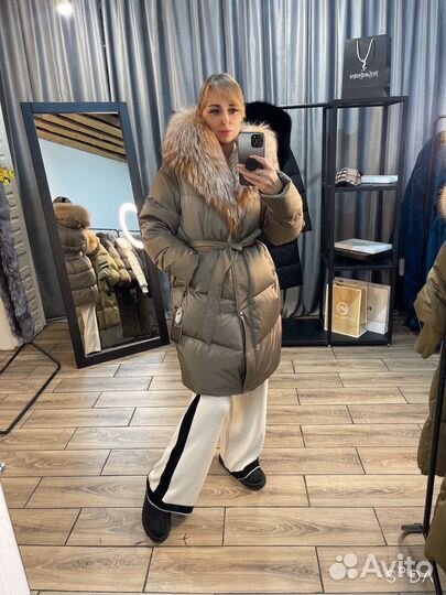 Пальто Пуховик 95см мокко с объемной лисой
