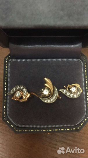 Золотой комплект с бриллиантами 585 проба