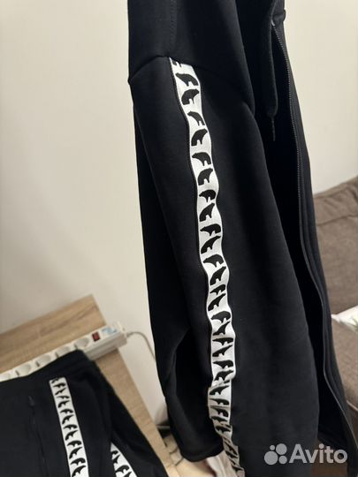 Мужской спортивный костюм брендовый