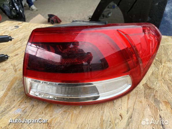 Задний правый фонарь фара Киа Соренто Прайм