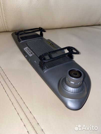 Зеркало заднего вида с монитором