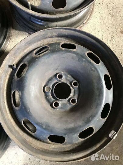 Штампованный диск r 15 1J0601027H