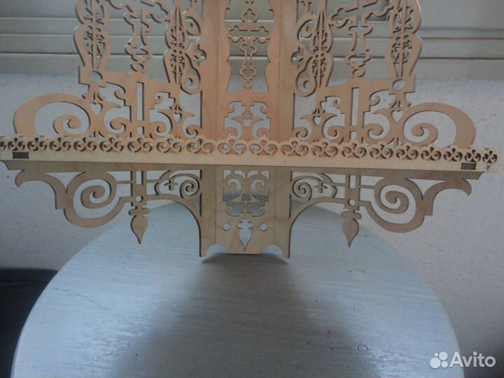 Угловая полка для икон 49см