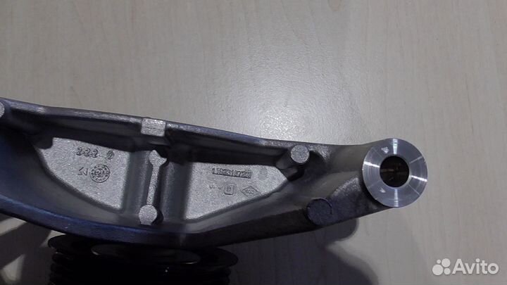 Ролик приводного ремня