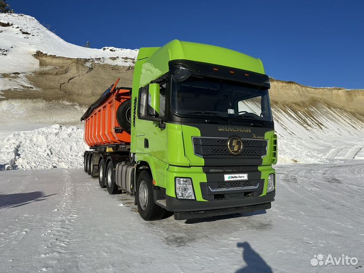 Shacman (Shaanxi) SX42584V324, 2022