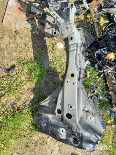 Лонжерон левый Renault Fluence