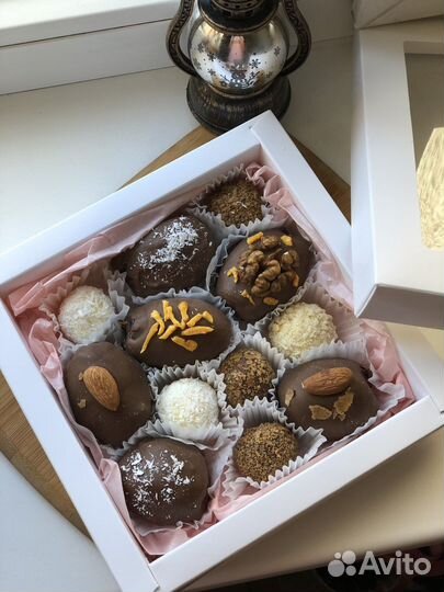 Финики в шоколаде. Сухофрукты в шоколаде. Трюфель