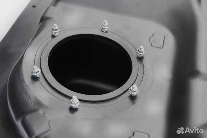 Топливный бак Митсубиси Аутлендер 1