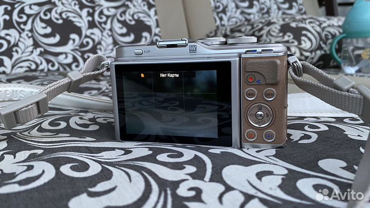 Olympus Pen E-PL9 14-42 EZ + Olypmus 25mm f/1.8