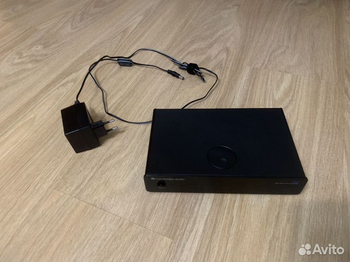 Cambridge audio azur 551p