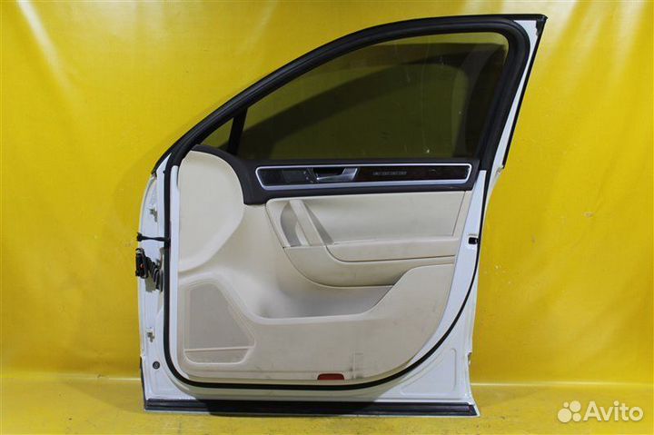 Дверь передняя правая Volkswagen Touareg NF CRC