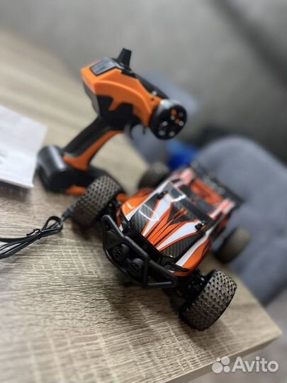 Машина на пульте управления полный привод