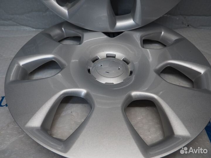 Колпак колеса Opel Astra J