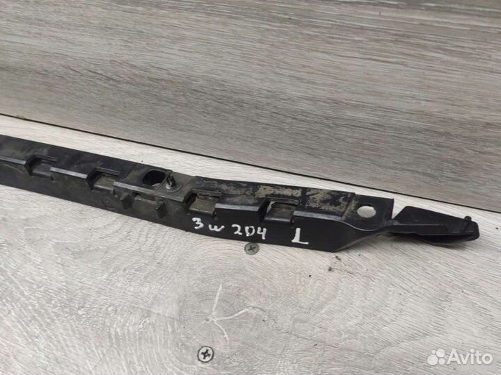 Кронштейн бампера Mercedes C W204