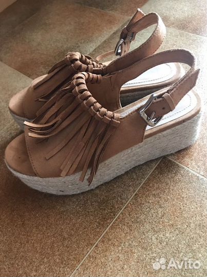 Босоножки женские 37 размер