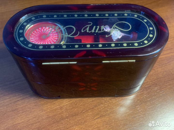 Музыкальная шкатулка с балериной