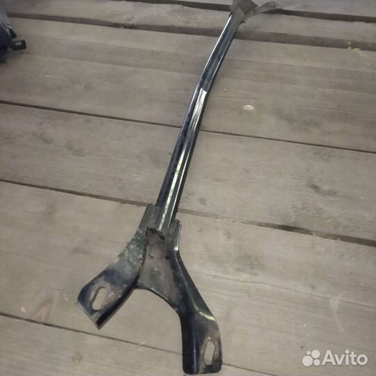 Усилитель распорка передняя Nissan Primera P11