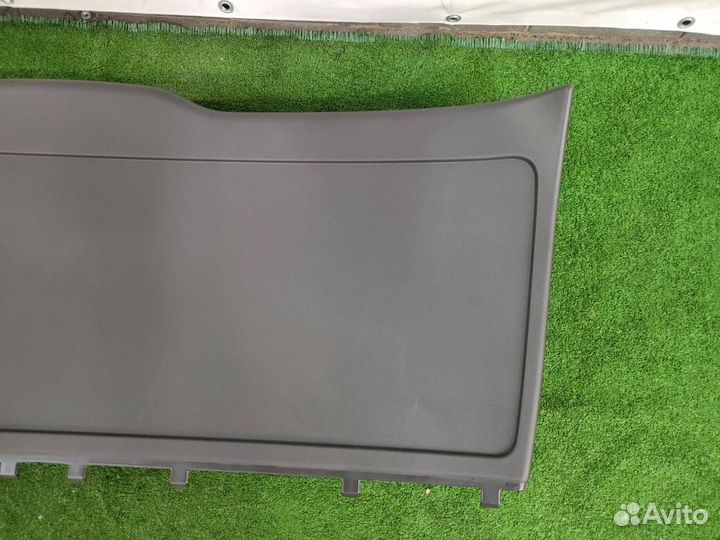 Обшивка крышки багажника Mercedes-Benz Gle-Class
