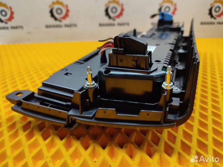 Блок управления климатом и магнитолой Bmw 5 F10