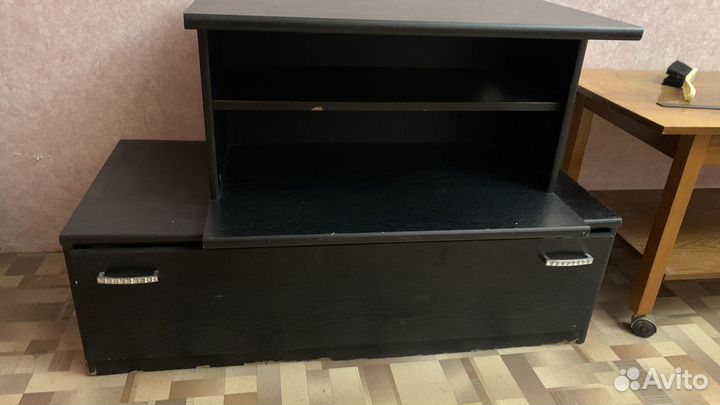 Тумба под телевизор