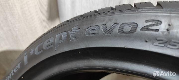 Hankook Winter I'Cept Evo2 W320 255/35 R19