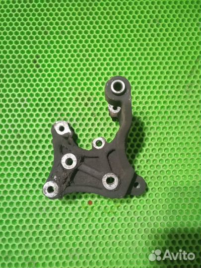 Кронштейн насоса гур Chery Fora Vortex Estina