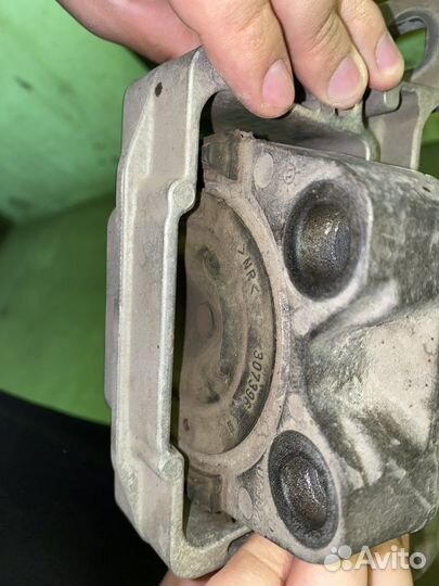 Опора гидравлическая Ford Focus 3