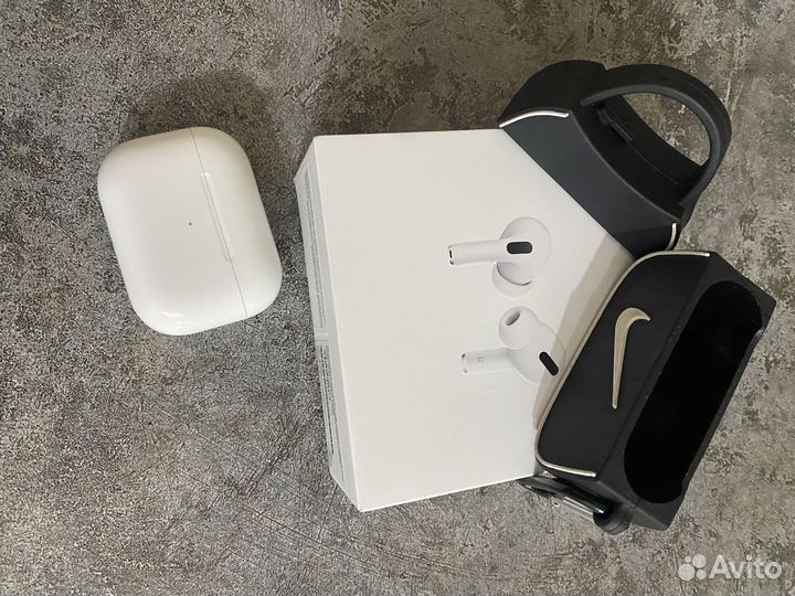 Беспроводные наушники Apple AirPods Pro MagSafe