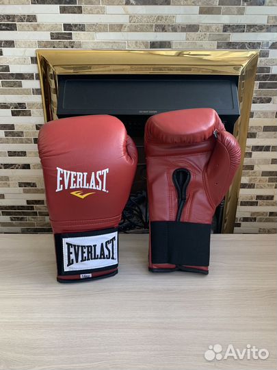 Боксерские перчатки everlast 14 oz