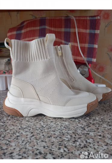 Ботинки Zara для девочки 31 размер