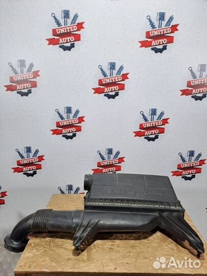 Корпус воздушного фильтра Mercedes M-Class vito