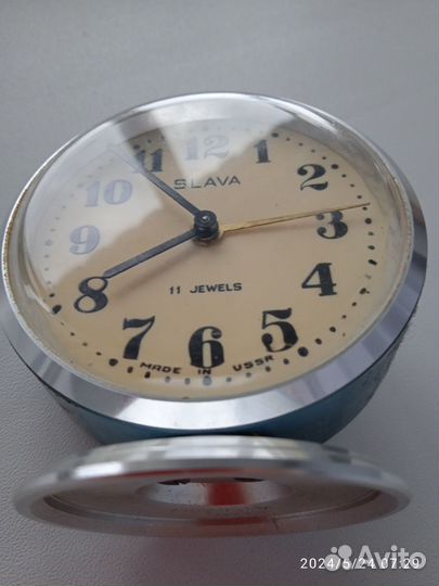 Часы будильник Слава СССР