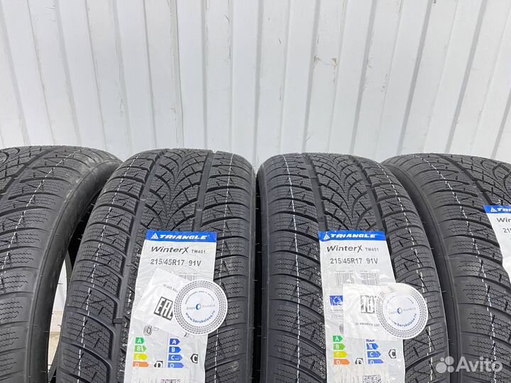 Triangle WinterX TW401 215/55 R17 98V