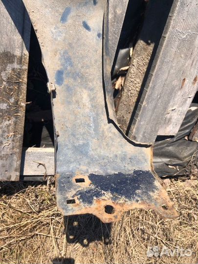 Крыло переднее правое Volvo S40 1.8 1999