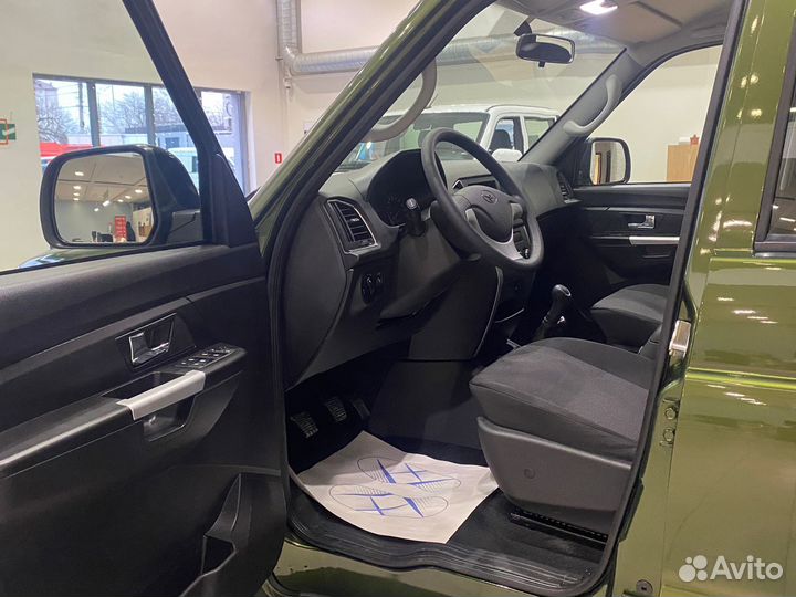 УАЗ Patriot 2.7 МТ, 2024