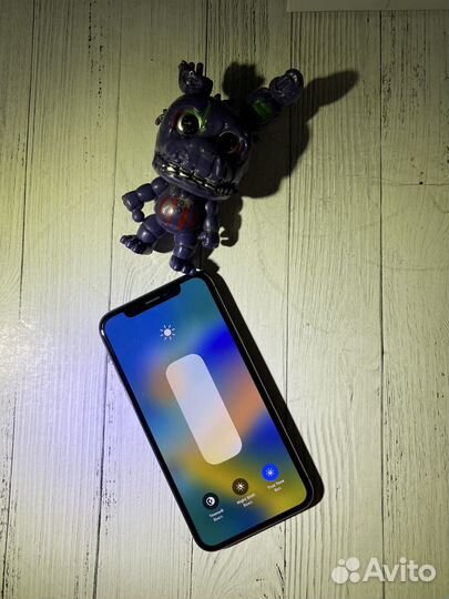 iPhone икс 64 гб
