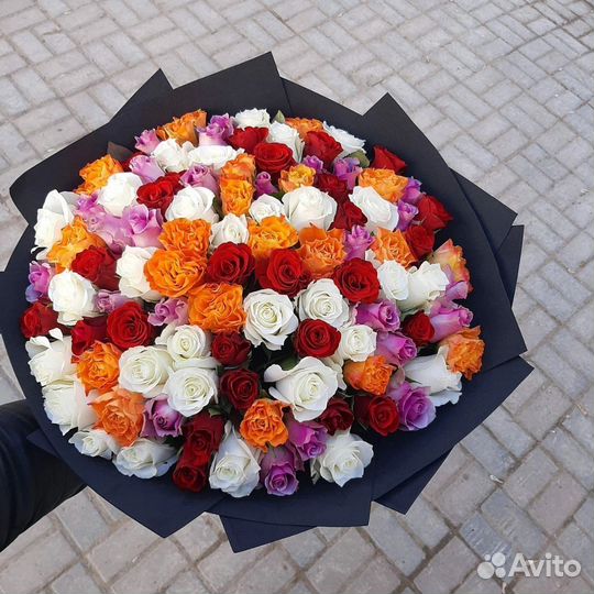Цветы. Букет из 51 розы с бесплатной доставкой