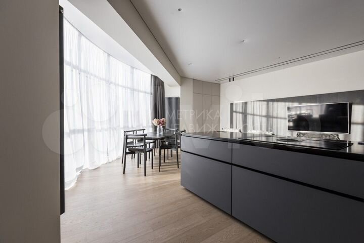 2-к. квартира, 126 м², 4/10 эт.