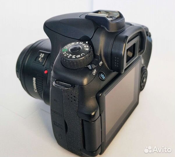 Зеркальный фотоаппарат Canon EOS 60D