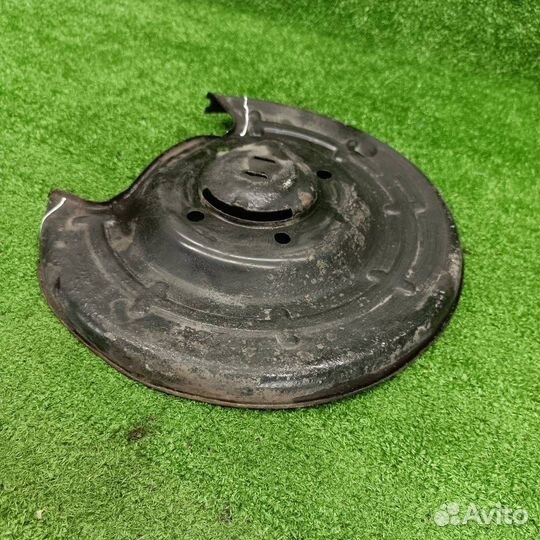 Тормозной щиток задний левый Opel Astra J GTC 2012