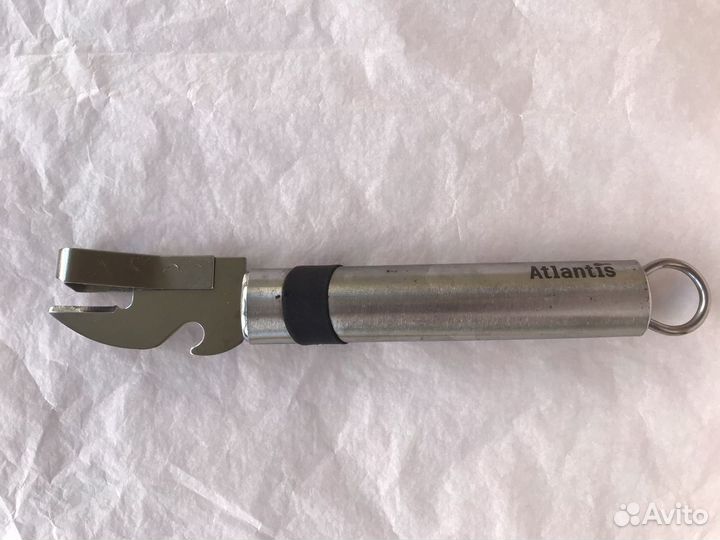 Открывалка для банок и бутылок