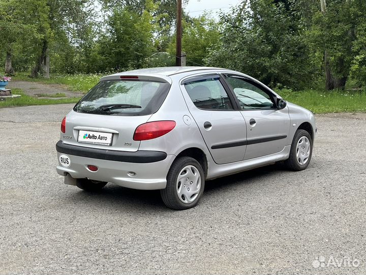 Peugeot 206 1.4 МТ, 2005, 200 000 км