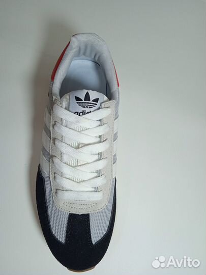 Кроссовки Adidas